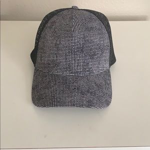 Lulu lemon hat